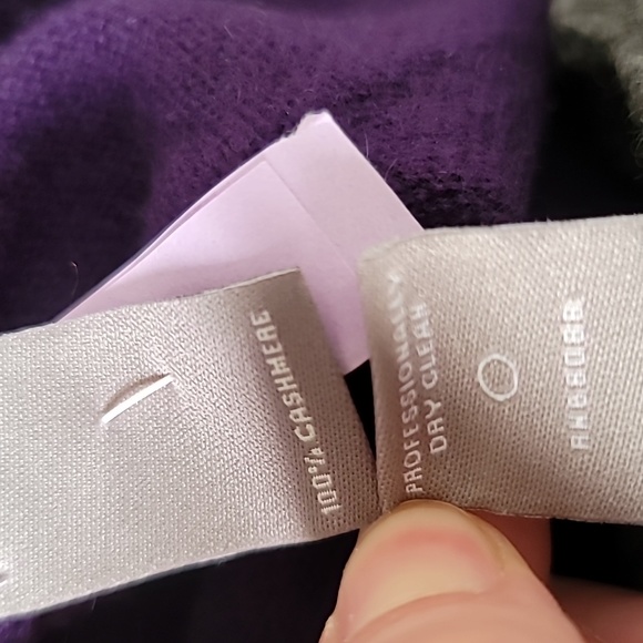 Cashmere Tank - Picture 4 of 4